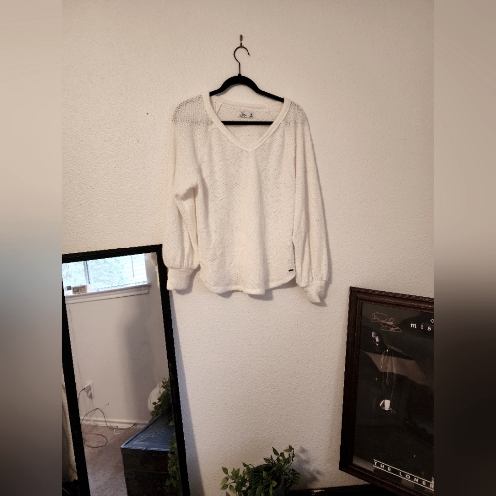 SOFT Oversized Hollister Sweater | Size: M